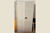 Divdurvju metāla dokumentu skapis