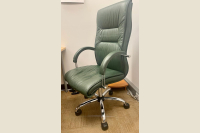 Ādas biroja krēsls