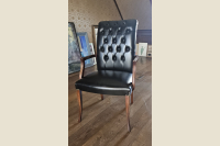 Ādas apmeklētāju krēsls