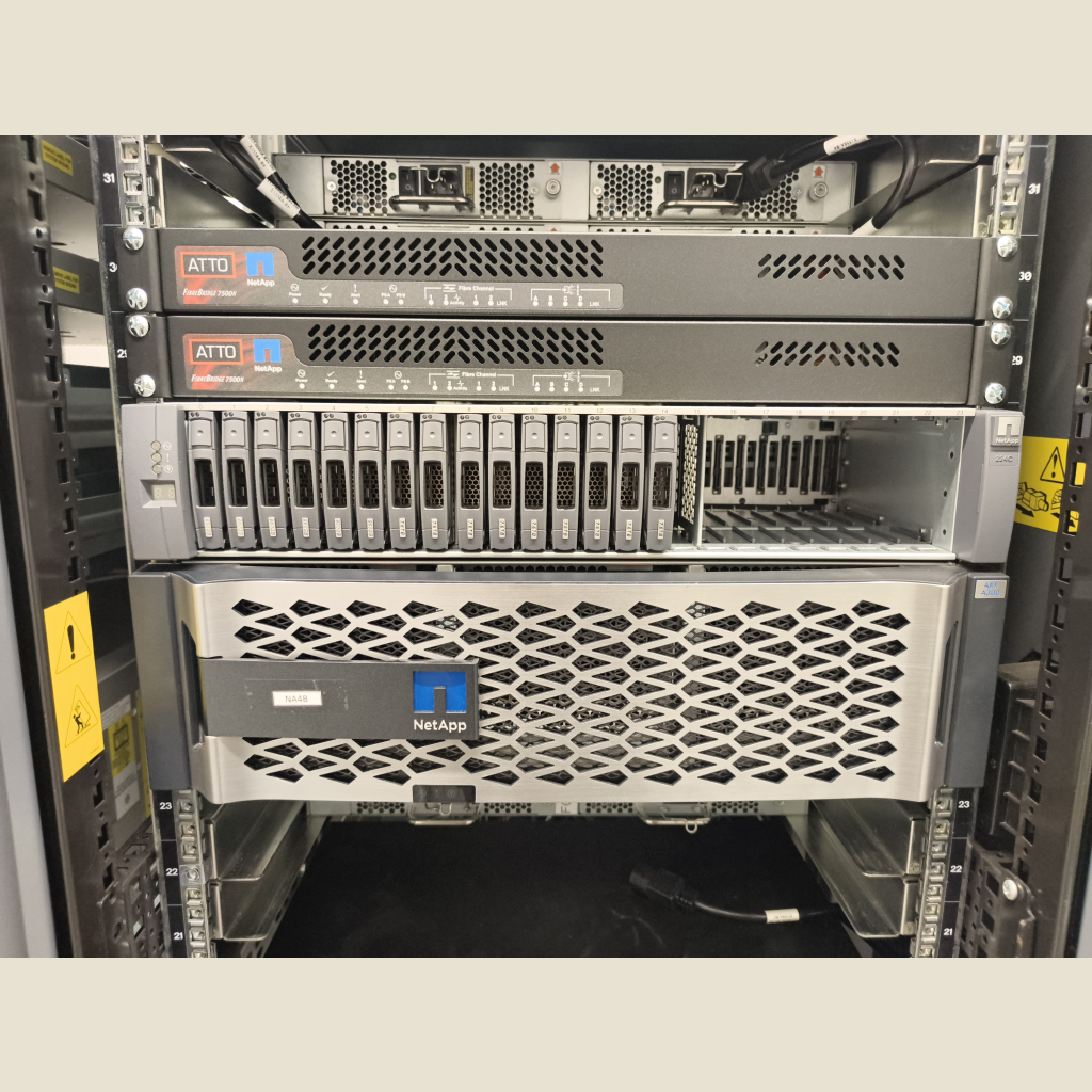NetApp AFF A300 HA, Shelf 224C Brocada switch, ATTO FibreBridge 7500N