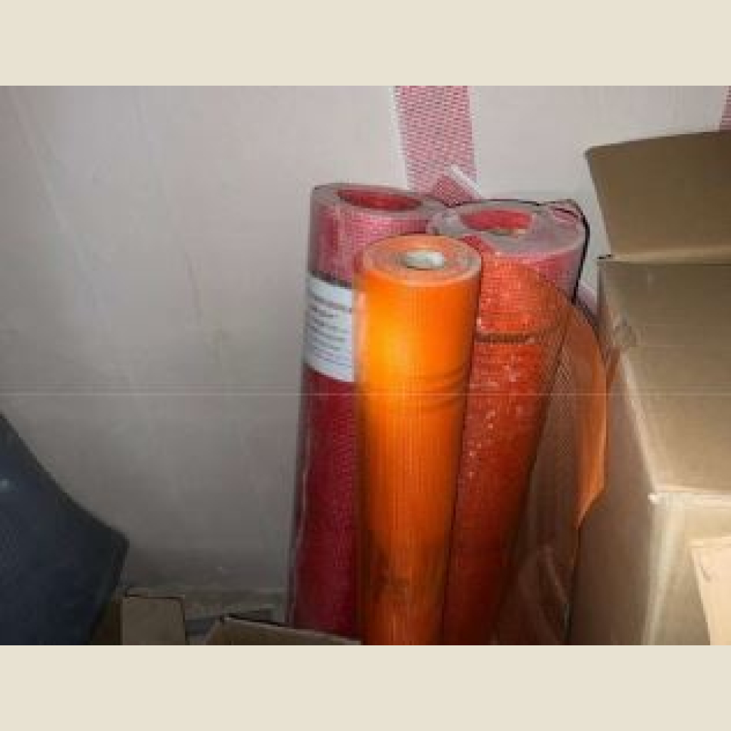 Stiklašķiedras siets stingrs 210g/m2